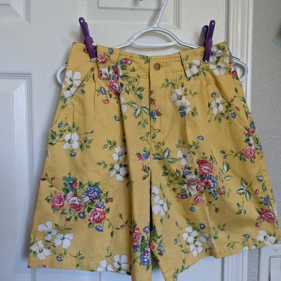 NWT Vintage Yellow FLORAL Shorts!  HIGH QUALITY CONSTRUCTION!  | 6 | Lizsport - Picture 2 of 11